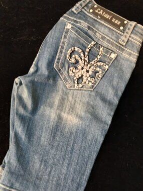 LA Idol Bermuda Jean Shorts Size 9  Fleur De Lis
